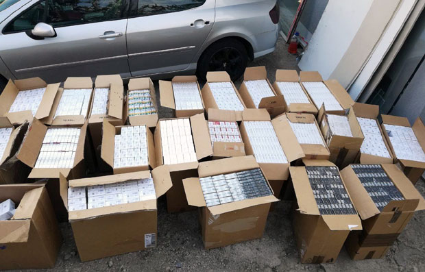 Хапшења у Нишу: На црно продавали одузете цигарете